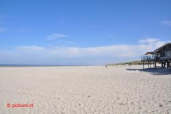 Het strand van Nes.